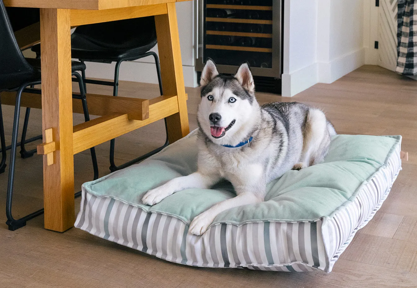 Seaside Boxy Bed